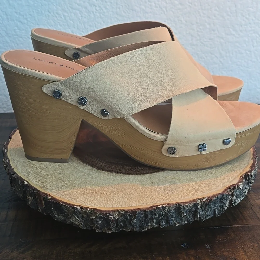 LUCKY BRAND Takara High Heel Woodgrain Platform Embellished Trim Sandal SZ 10 - Picture 5 of 13